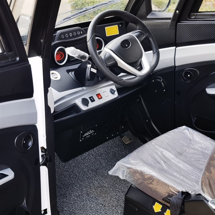 60V Electric Mini E Car Closed Cabin Scooter For Selling